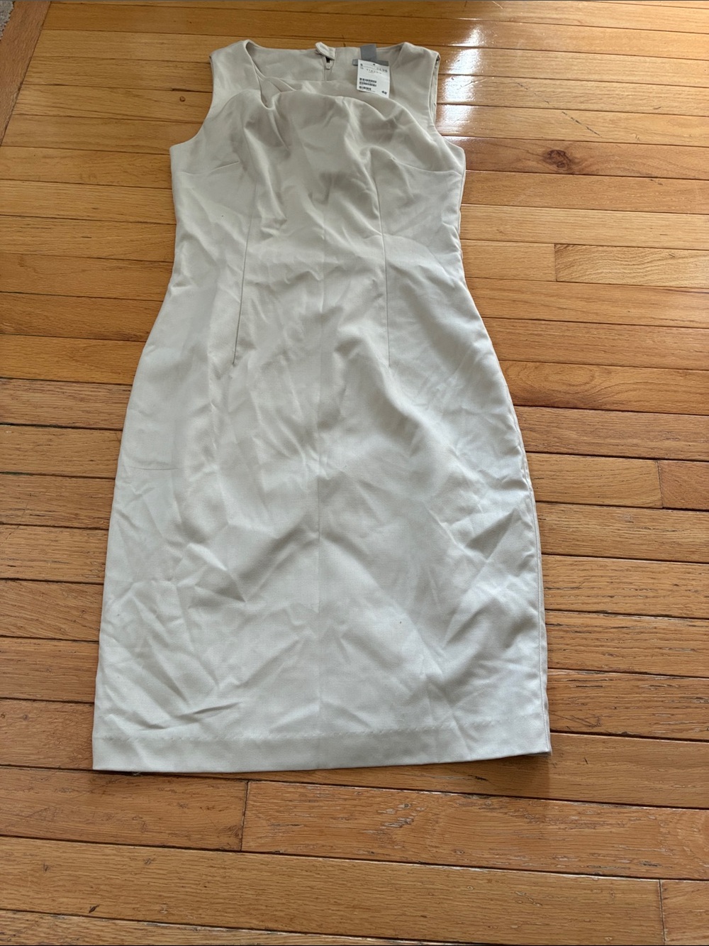 Sleeveless light khaki Dress